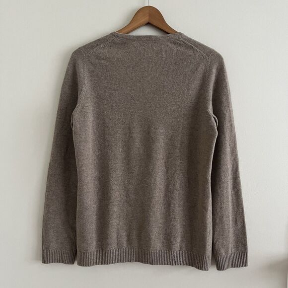 LL Bean Brown Classic Cashmere Crewneck Sweater M Old Money Quiet Luxury Minimal - Picture 2 of 9